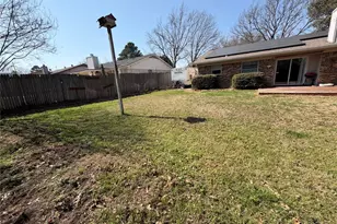 2721 Lucas Dr, Arlington, TX 76015 - Photo 22