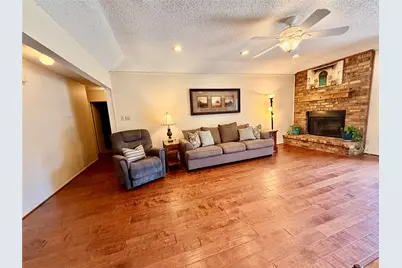 2721 Lucas Drive, Arlington, TX 76015 - Photo 4