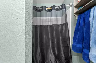 1631 Nashwood Dr, Grand Prairie, TX 75051 - Photo 18