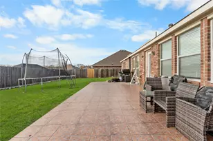 1631 Nashwood Dr, Grand Prairie, TX 75051 - Photo 20