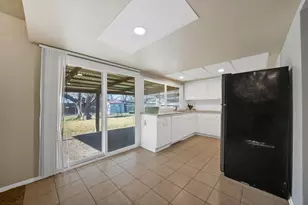 909 Ravencroft Dr, Garland, TX 75043 - Photo 18