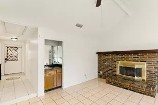 4621 Riverpark Dr, Fort Worth, TX 76137 - Photo 6