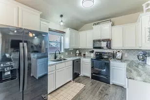 1424 Vine St, Weatherford, TX 76086 - Photo 8