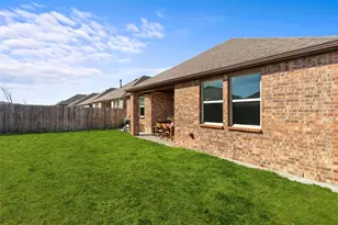 11216 Klondike Ln, Aubrey, TX 76227 - Photo 32