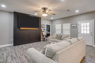 409 Titus Drive, Springtown, TX 76082 - Photo 10