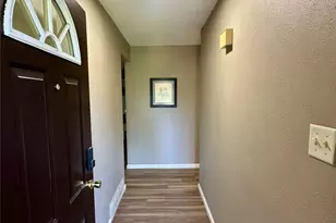 1005 Waverly Dr, Arlington, TX 76015 - Photo 2