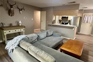 1005 Waverly Dr, Arlington, TX 76015 - Photo 4