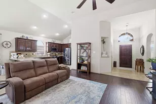 10861 Irish Glen Trail, Fort Worth, TX 76052 - Photo 12