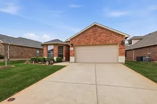 10861 Irish Glen Trail, Fort Worth, TX 76052 - Photo 2