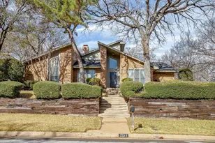 2712 Butler Dr, Arlington, TX 76012 - Photo 1