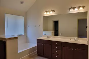 508 Hummingbird Dr, Little Elm, TX 75068 - Photo 8