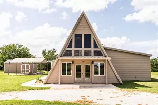 124 Greenhill Cir, Nocona, TX 76255 - Photo 2