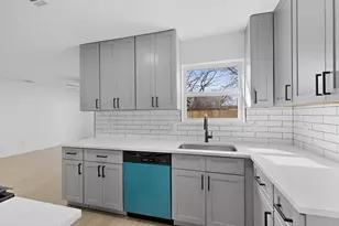 3318 Ridgefield St, Irving, TX 75062 - Photo 12