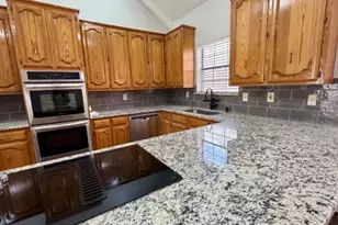 2830 Hickory Bend Dr, Garland, TX 75044 - Photo 6