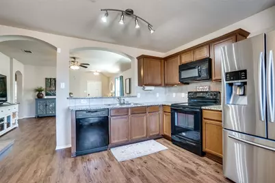 1606 Meadow Creek Drive, Princeton, TX 75407 - Photo 12