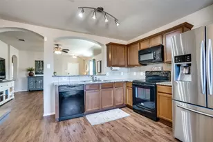 1606 Meadow Creek Dr, Princeton, TX 75407 - Photo 12