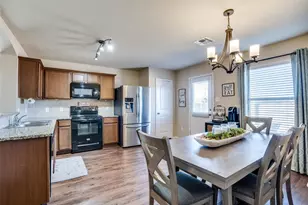 1606 Meadow Creek Dr, Princeton, TX 75407 - Photo 10