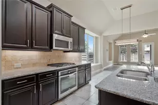 855 Forest St, Little Elm, TX 76227 - Photo 10