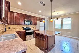 2639 Blackstone Dr, Grand Prairie, TX 75052 - Photo 14