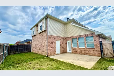 2639 Blackstone Drive, Grand Prairie, TX 75052 - Photo 32