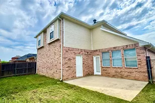 2639 Blackstone Dr, Grand Prairie, TX 75052 - Photo 32