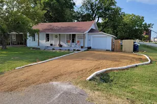 203 W Oak St, Celina, TX 75009 - Photo 2