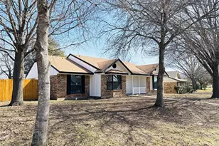 1310 Oak Run Dr, Duncanville, TX 75137 - Photo 1