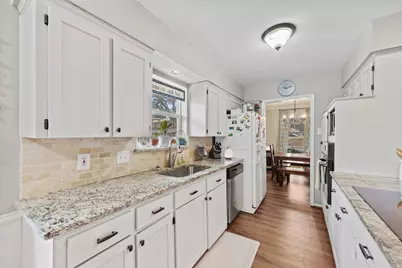 2505 Douglas Avenue, Irving, TX 75062 - Photo 14