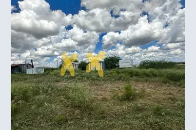 2607 Fm 318 E, Yoakum, TX 77995 - Photo 8