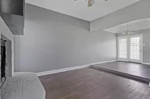 804 Custer St, Arlington, TX 76014 - Photo 4