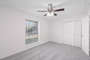 4910 Spring Creek Rd, Arlington, TX 76017 - Photo 16