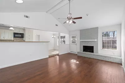 4910 Spring Creek Road, Arlington, TX 76017 - Photo 6