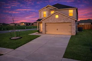 6201 Tilden Ave, Pilot Point, TX 76258 - Photo 2