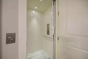 408 Crockett Cir, Roanoke, TX 76262 - Photo 8