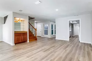 2112 Misty Meadow Ct, Carrollton, TX 75006 - Photo 4