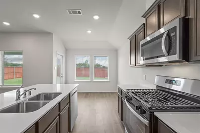 2431 S Montgomery Street, Sherman, TX 75090 - Photo 8