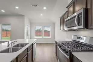 2431 S Montgomery St, Sherman, TX 75090 - Photo 8