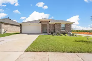 2431 S Montgomery St, Sherman, TX 75090 - Photo 1