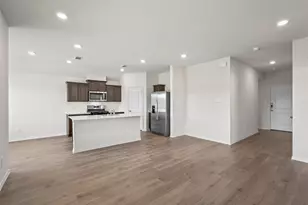 2431 S Montgomery St, Sherman, TX 75090 - Photo 2