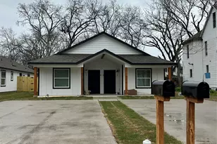 406 W 6th St, Bonham, TX 75418 - Photo 1