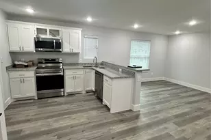 406 W 6th St, Bonham, TX 75418 - Photo 4