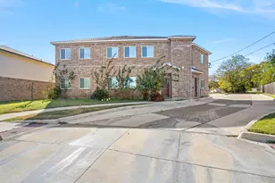 609 Meadow View Ct, Denton, TX 76207 - Photo 1