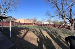 818 Fairlawn Dr, Duncanville, TX 75116 - Photo 36