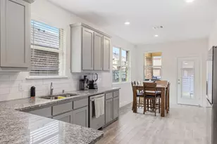 7028 Windmill St, Little Elm, TX 76227 - Photo 6