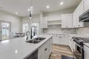 2340 Denmark St, Dallas, TX 75253 - Photo 12