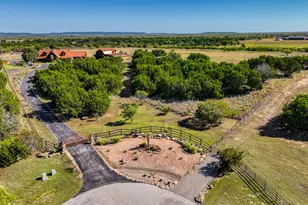 1040 Enchanted Rock Ct, Possum Kingdom Lake, TX 76449 - Photo 4