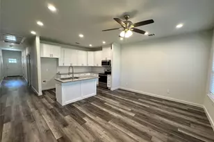 1005 Dubois St, Denison, TX 75020 - Photo 2