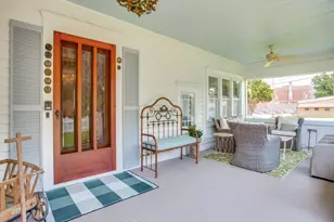 302 Featherston St, Cleburne, TX 76033 - Photo 6