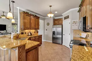 121 Heritage Pl, Glen Rose, TX 76043 - Photo 10