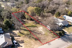 825 N Prarieville St, Athens, TX 75751 - Photo 1